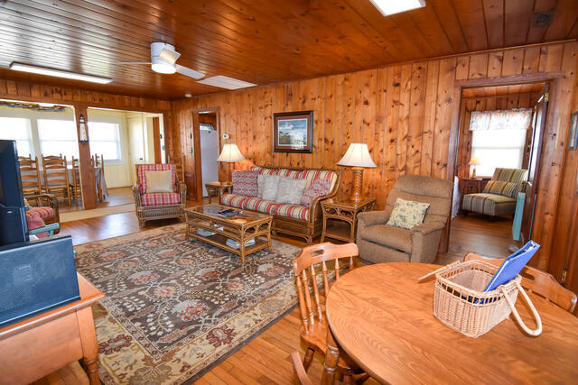 The Shell Too | Photo 8