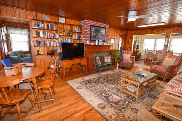 The Shell Too | Photo 9