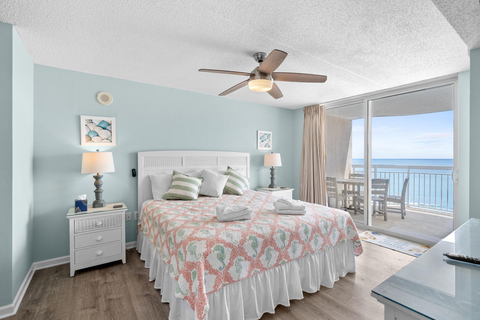 Crescent Shores 1009 24