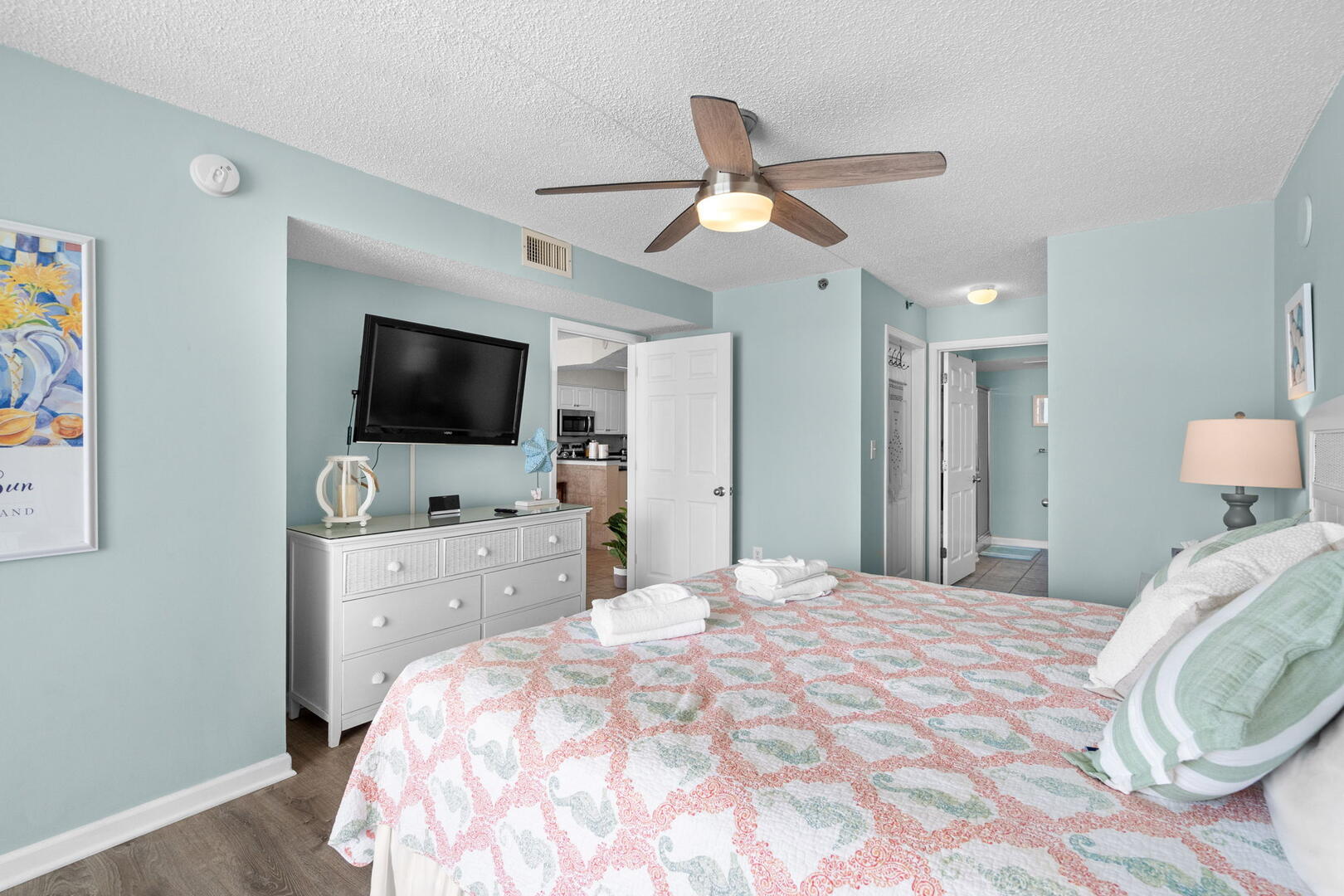 Crescent Shores 1009 26