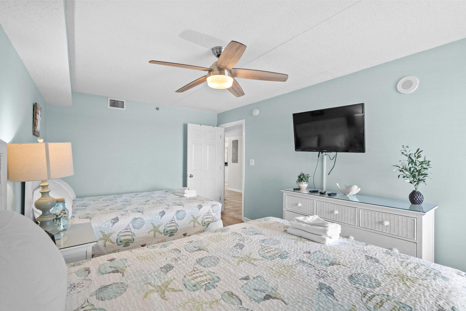 Crescent Shores 1009 30