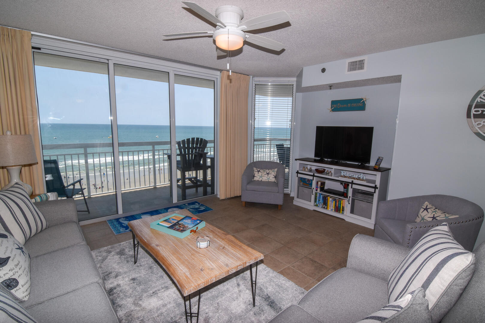 Crescent Shores 704 4