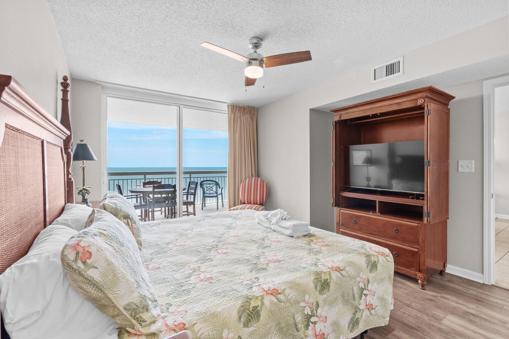 Crescent Shores 903 24