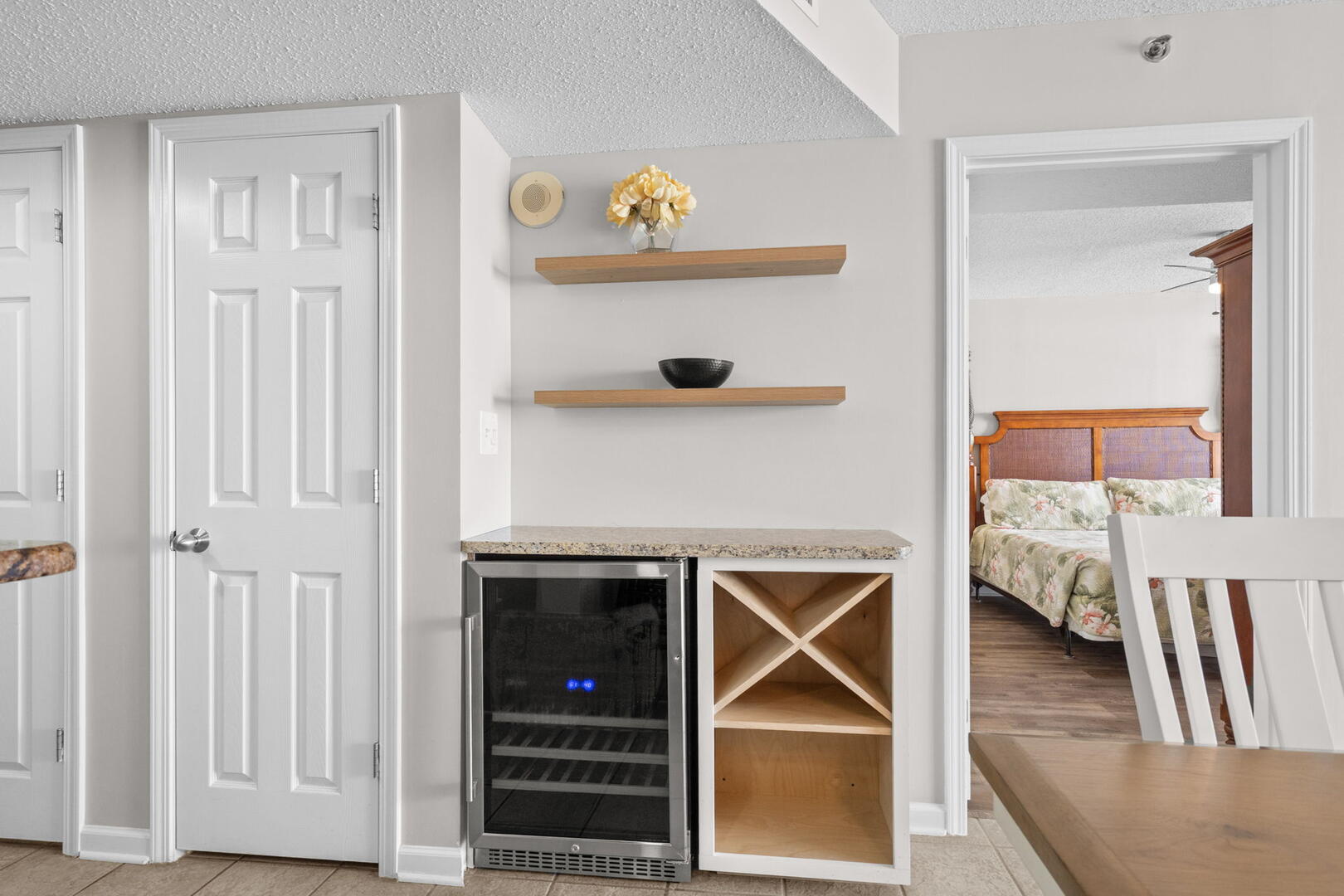 Crescent Shores 903 10