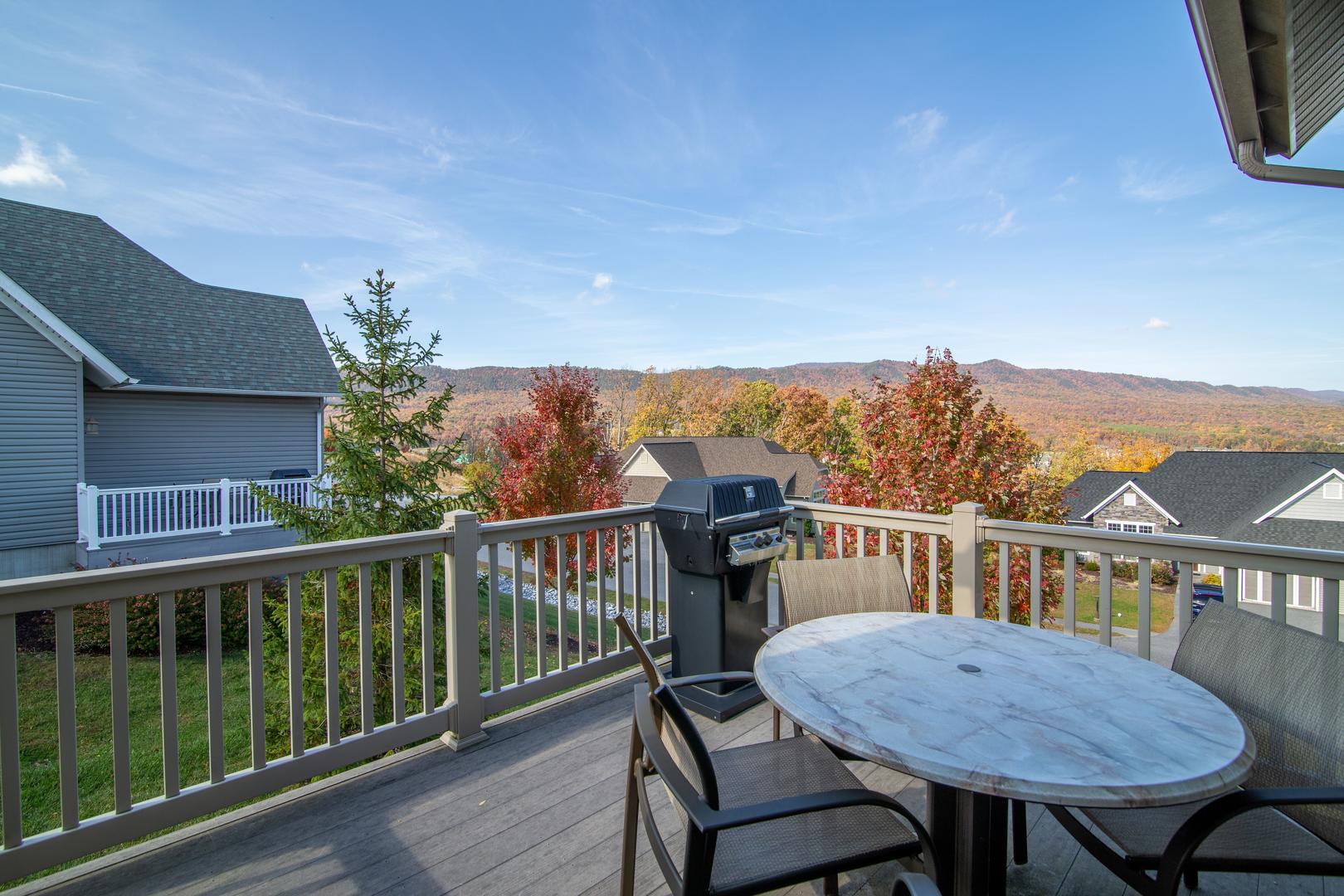 Regal Vistas Luxury Two Bedroom Townhome 11