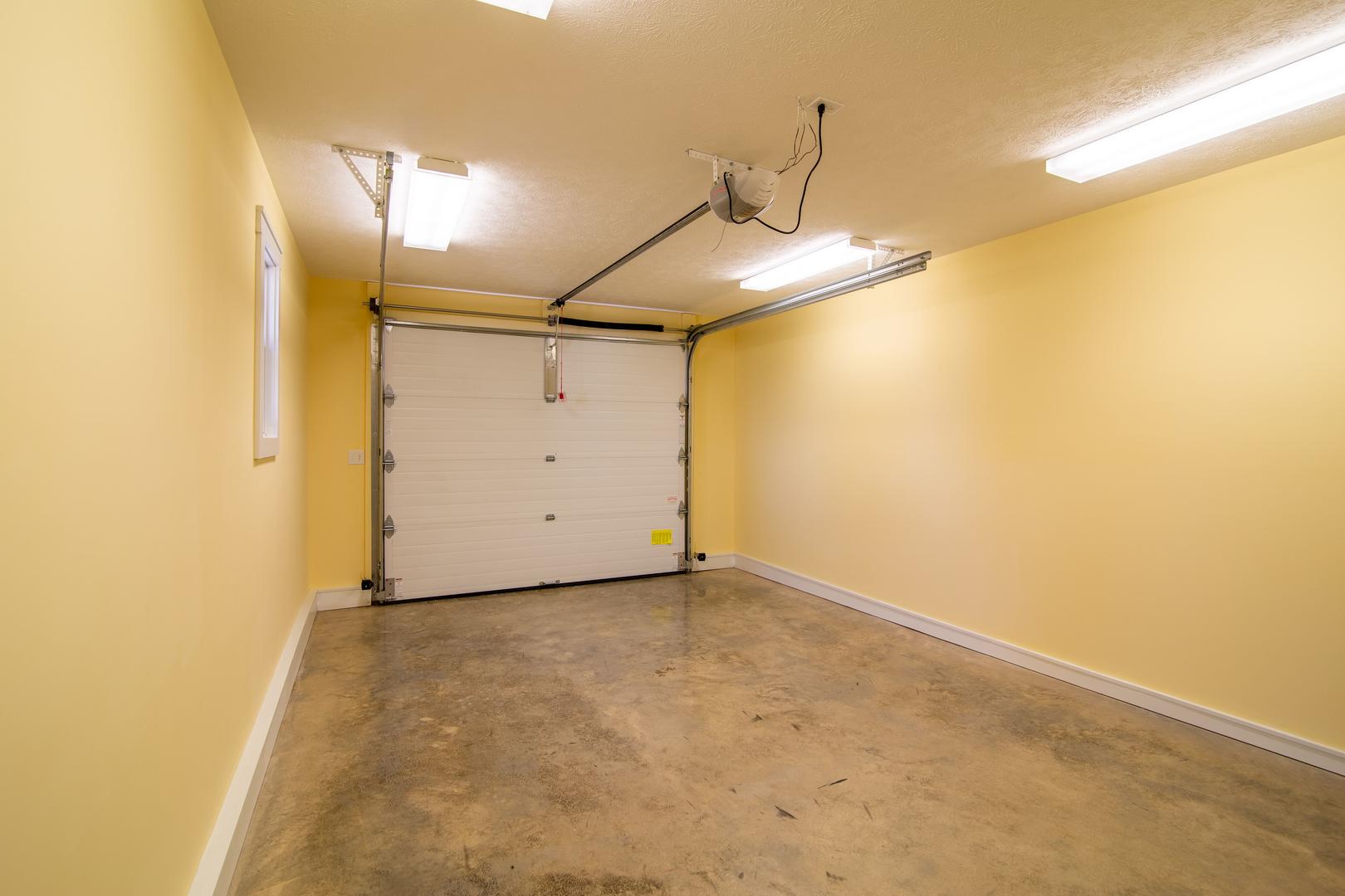 Regal Vistas Luxury Two Bedroom Townhome 15