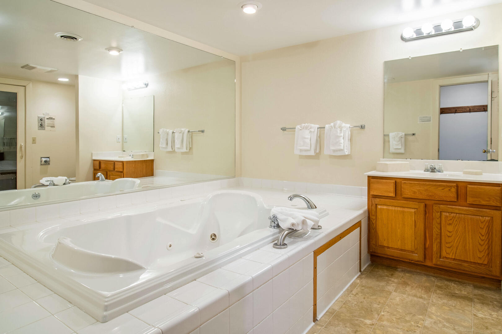 Mountainside Villas 2 Bedroom Townhome 16