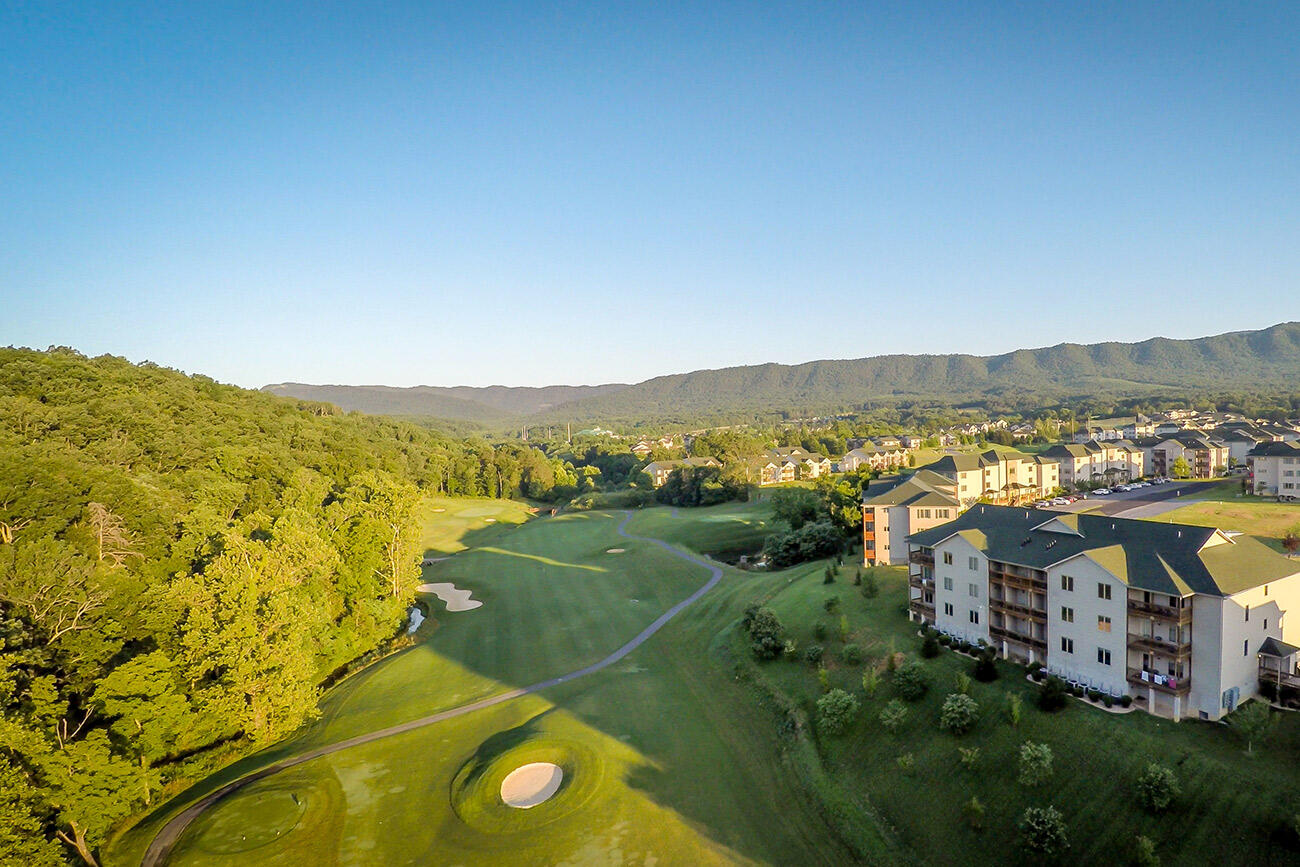 Shenandoah Villas Two Bedroom Condo 9