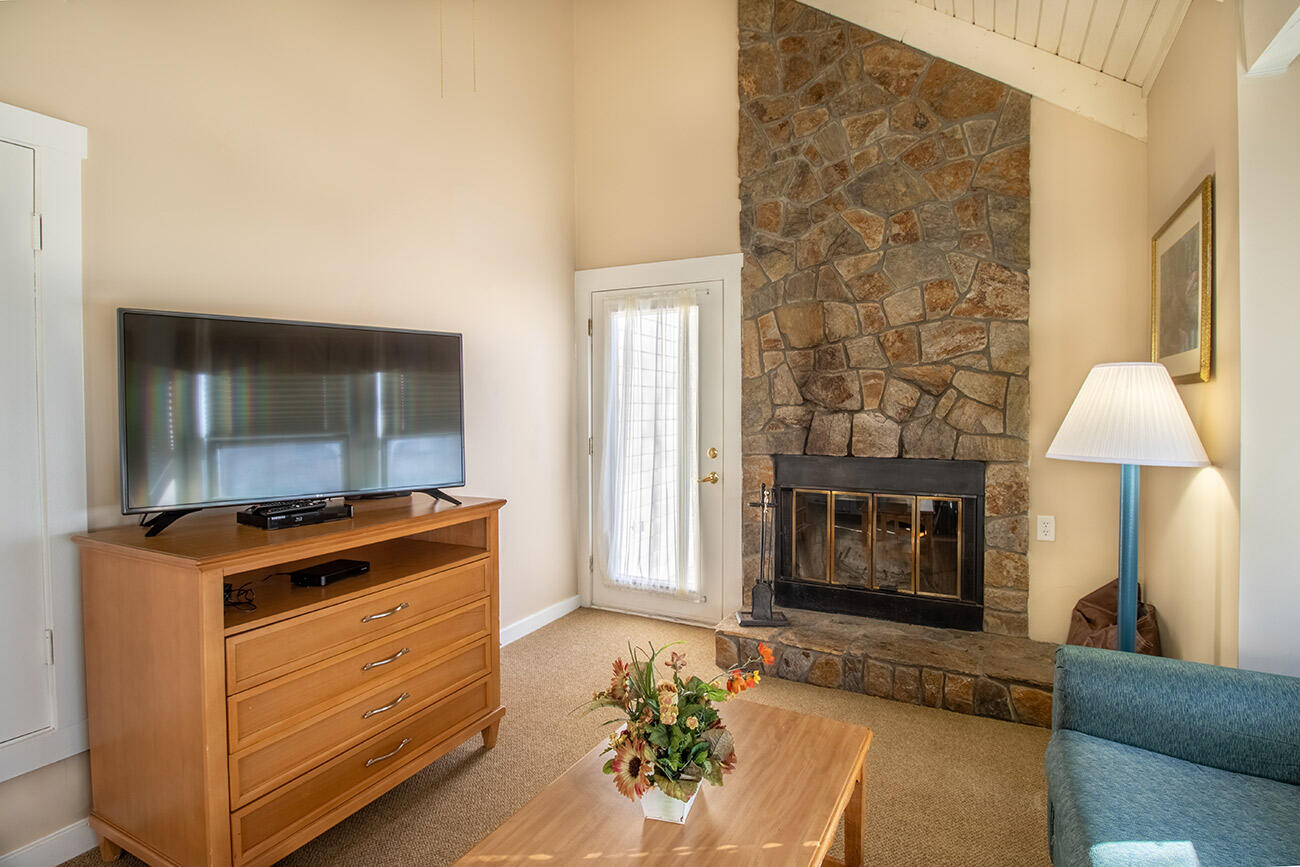 Shenandoah Villas Two Bedroom Condo 13