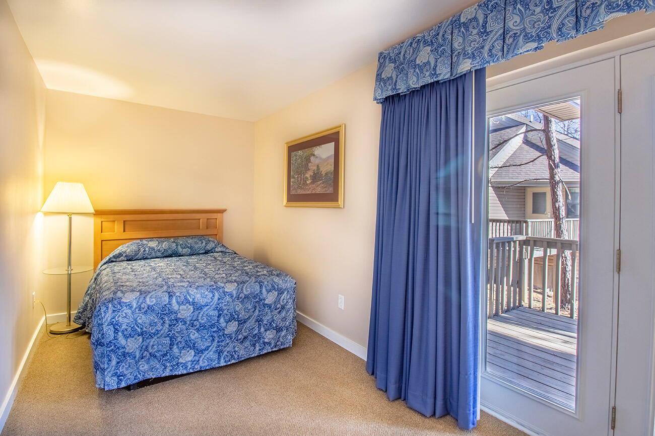 Shenandoah Villas Two Bedroom Condo 24