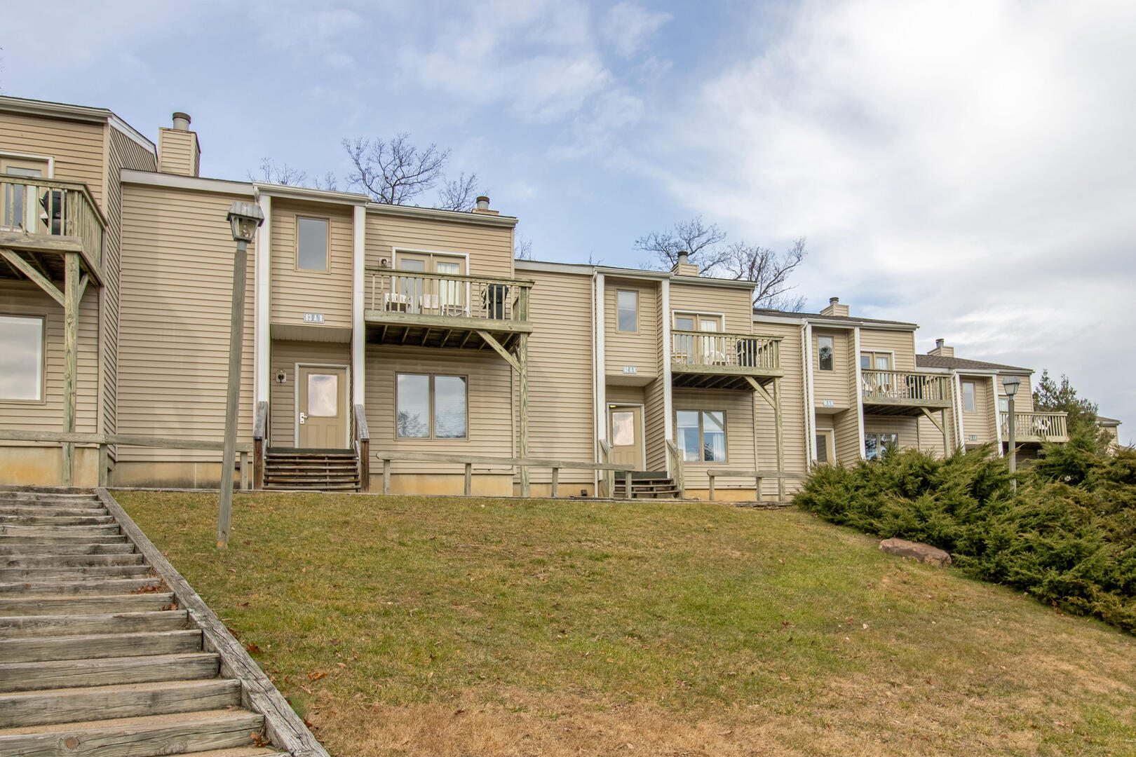 Shenandoah Villas One Bedroom Townhome 13