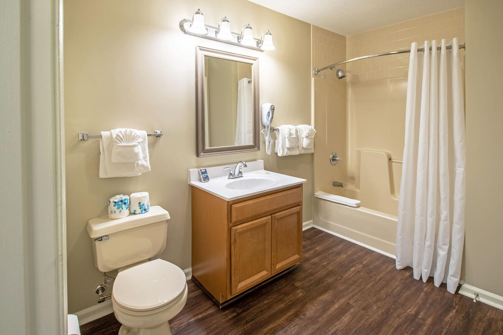 Eagle Trace Premium One Bedroom Condo 23