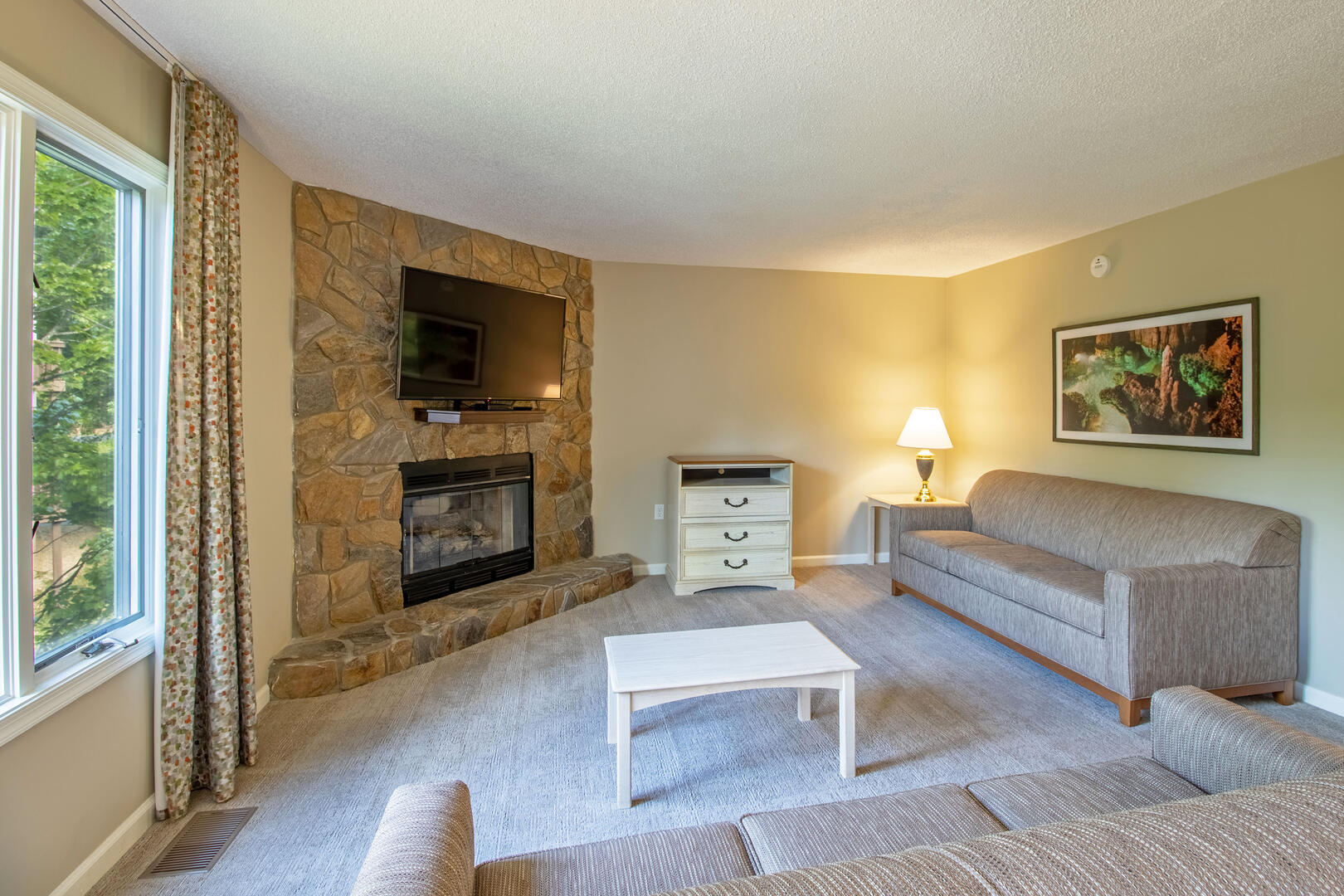 Eagle Trace Two Bedroom Condo 18