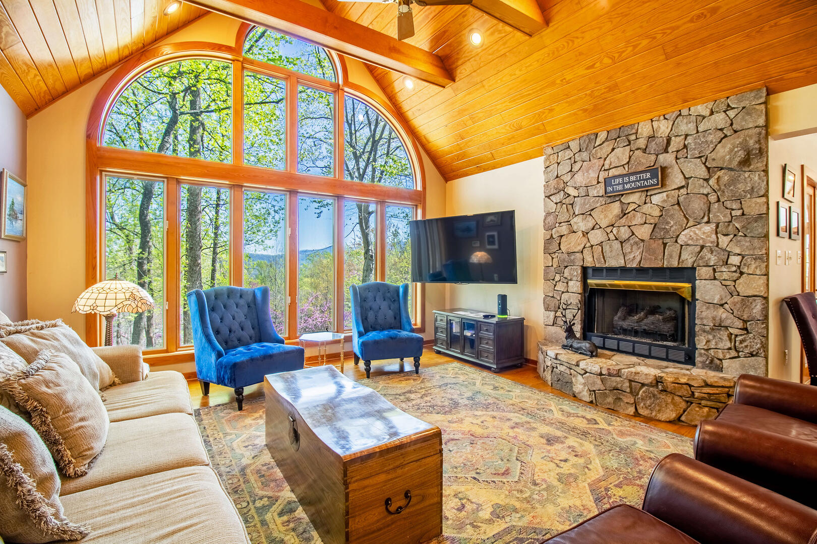 Hillside Hideaway at Wintergreen 15