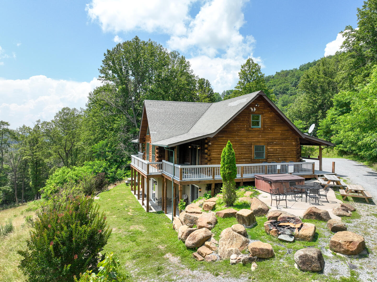 Hensley Hollow Lodge of Elkton 100