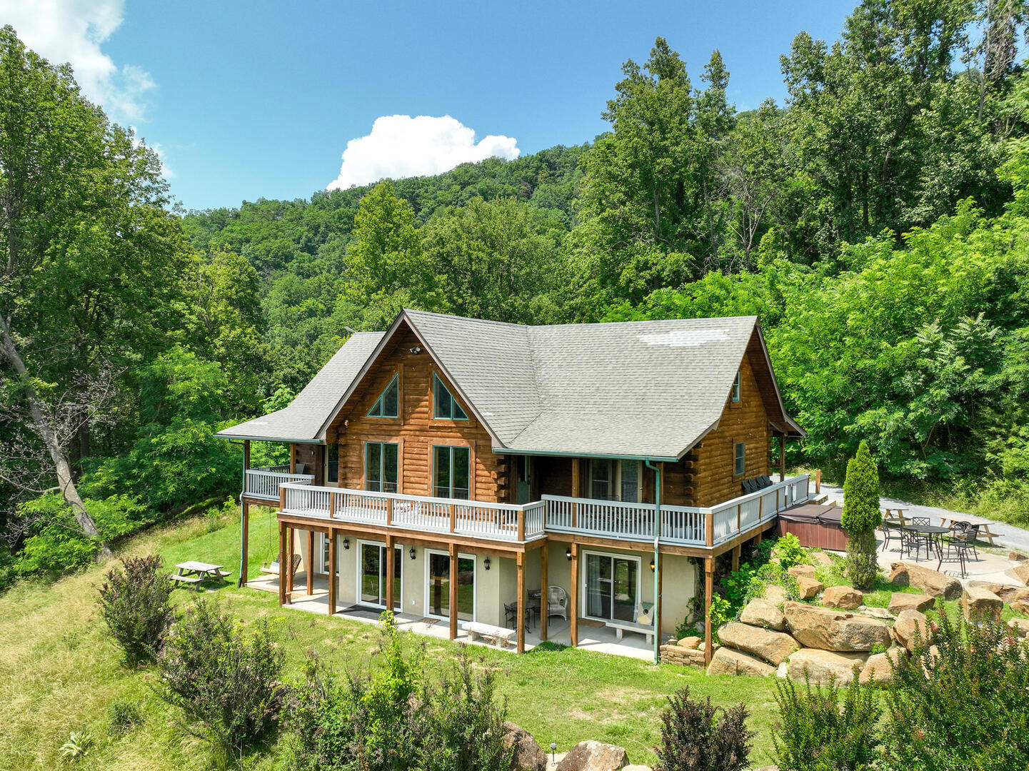 Hensley Hollow Lodge of Elkton 82