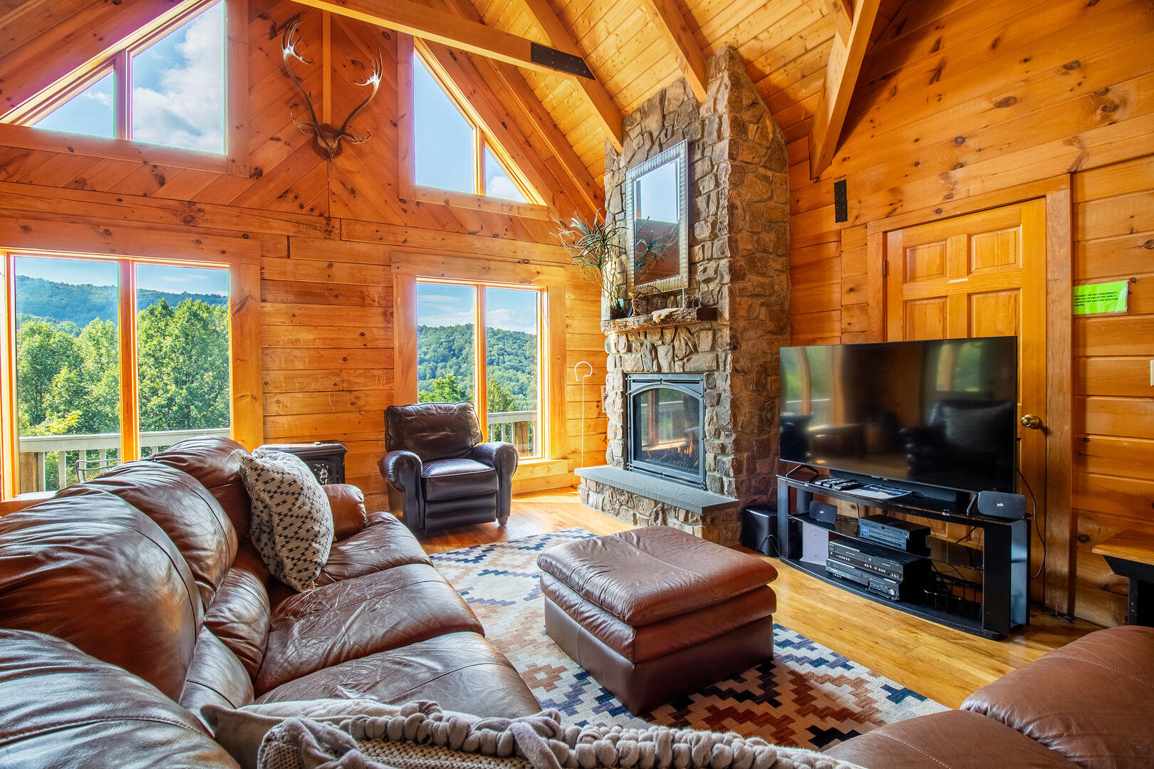 Hensley Hollow Lodge of Elkton 21