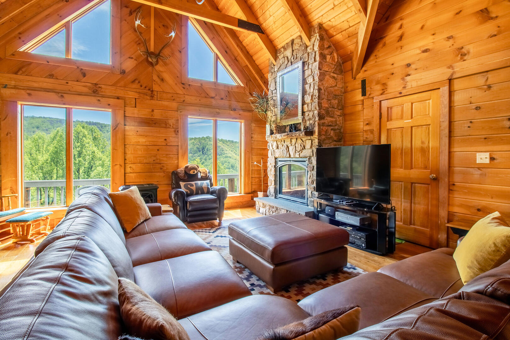 Hensley Hollow Lodge of Elkton 20