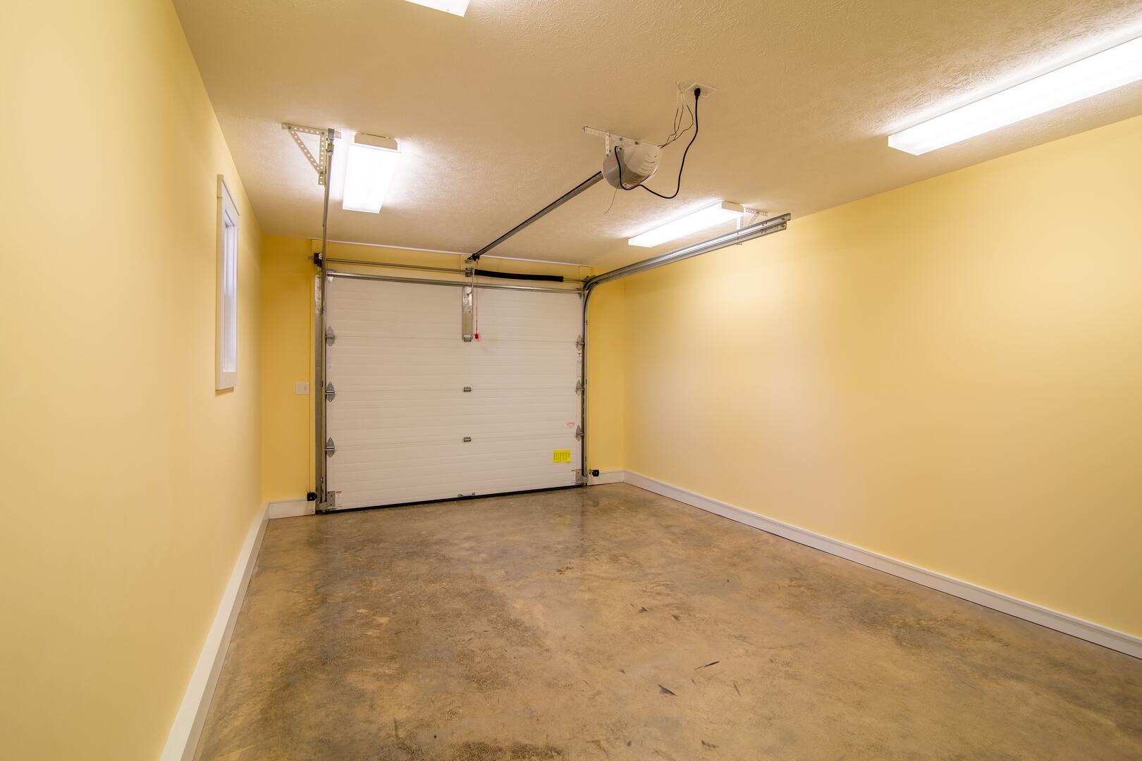 Regal Vistas Luxury Two Bedroom Townhome 15