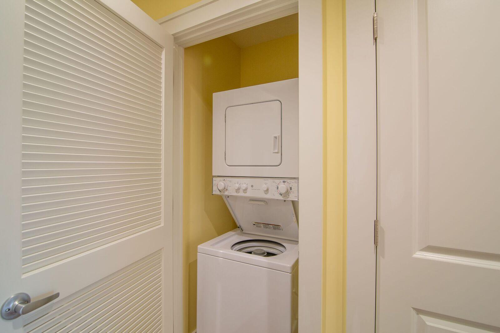 Regal Vistas Luxury Two Bedroom Townhome 16