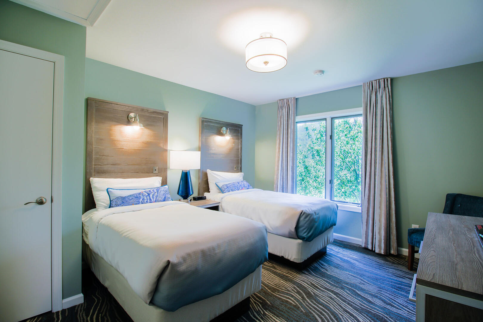 The Summit Two Bedroom Condo 18