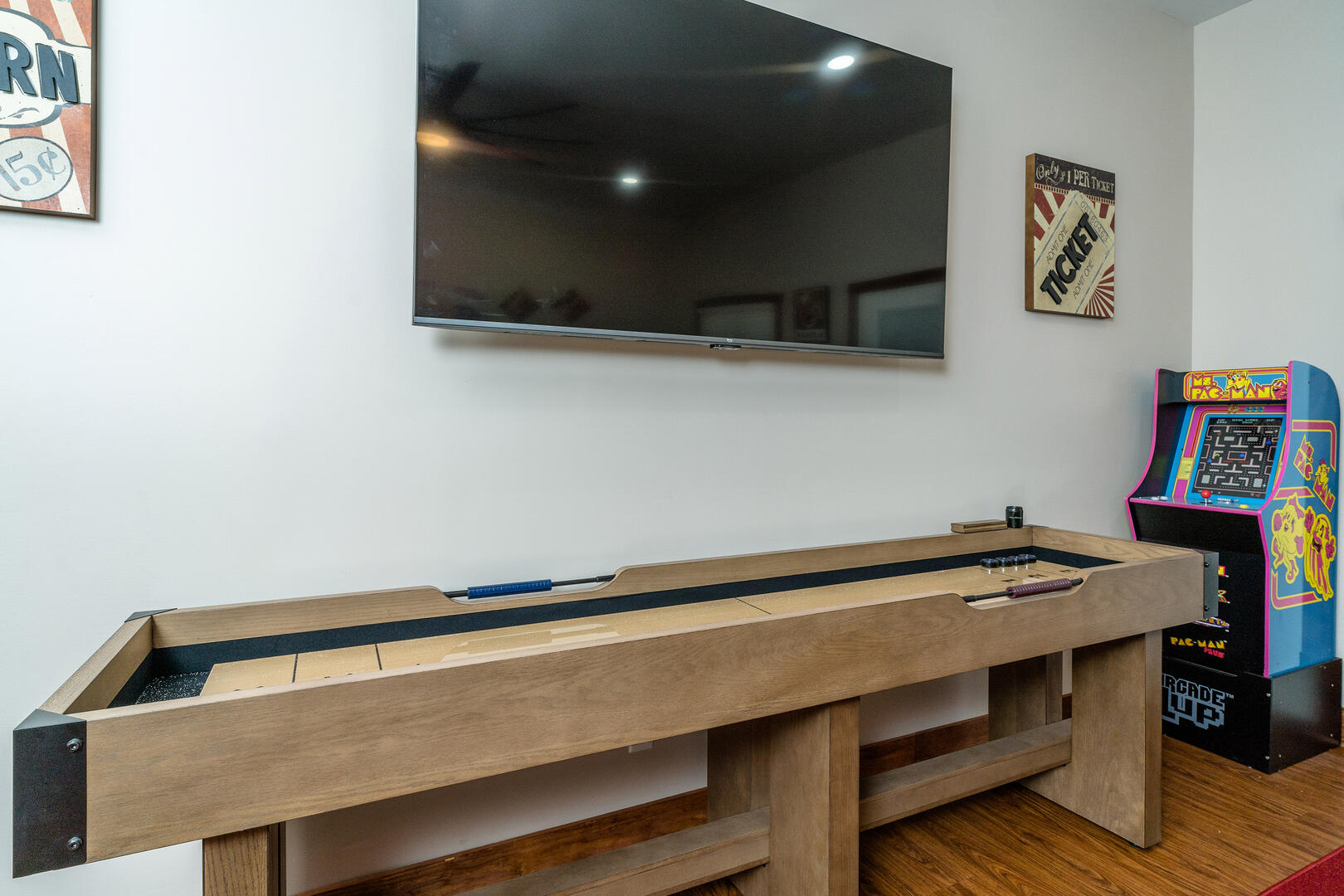 Red Cedar Retreat 23