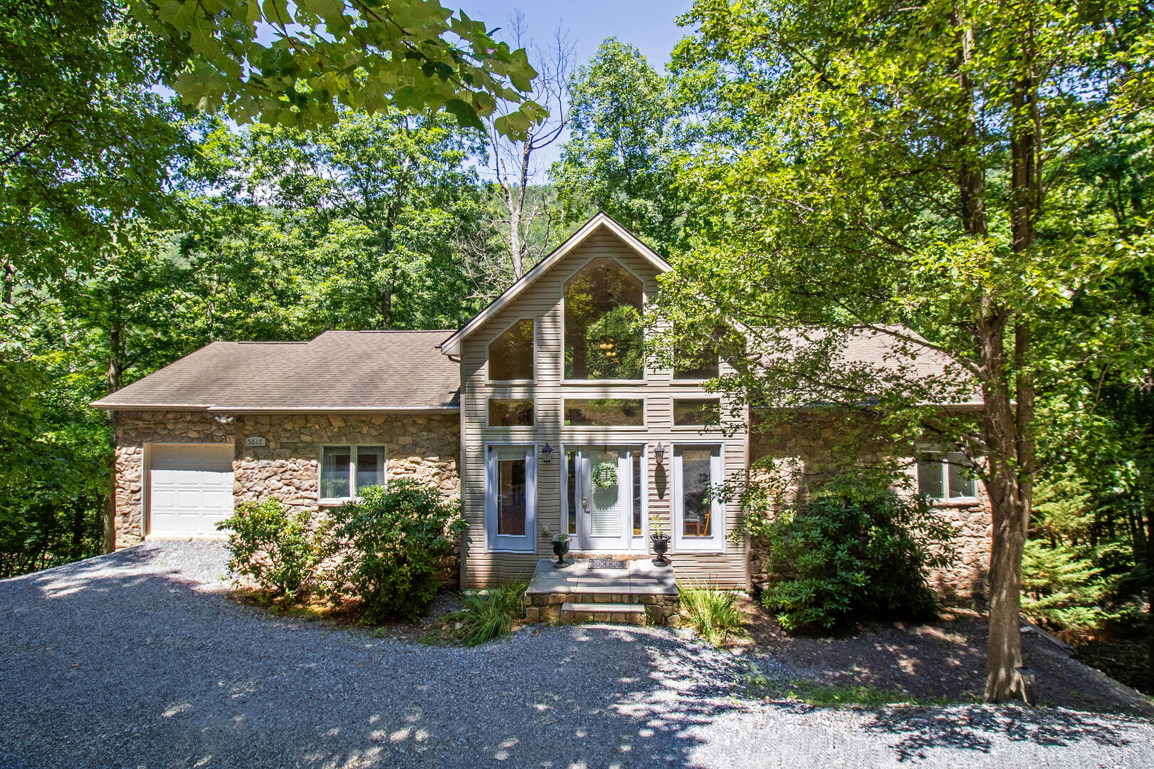 Featured Property Mountain Memories