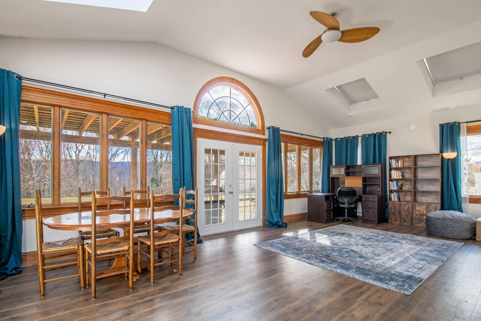 The Veranda at Woodstock 7