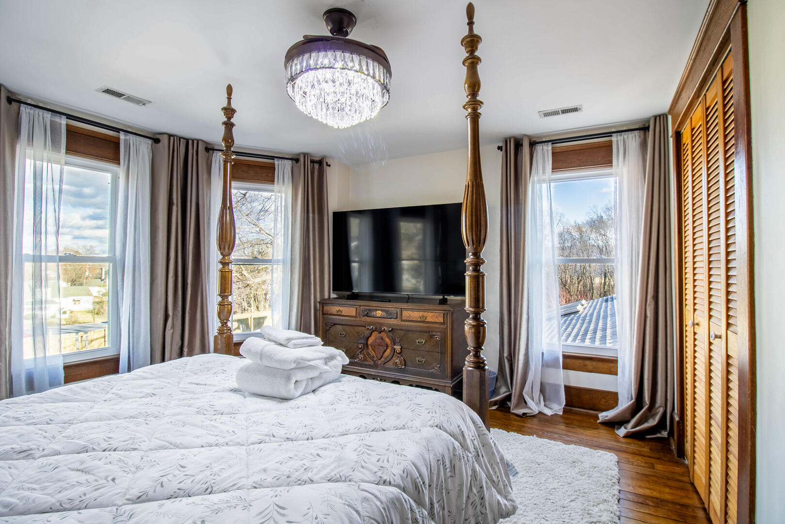 The Veranda at Woodstock 37