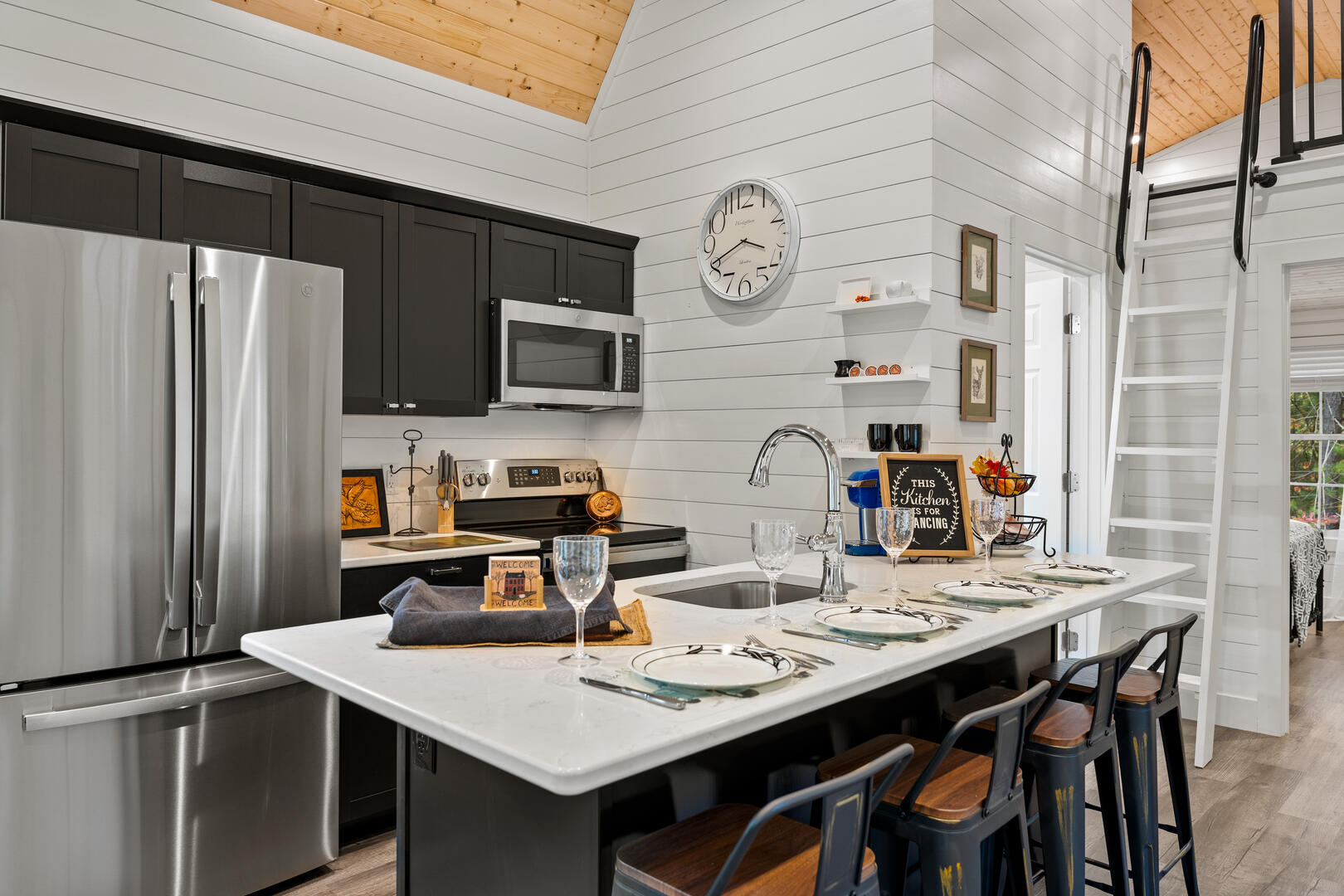Catalpa Cabins - Cabin #1 9