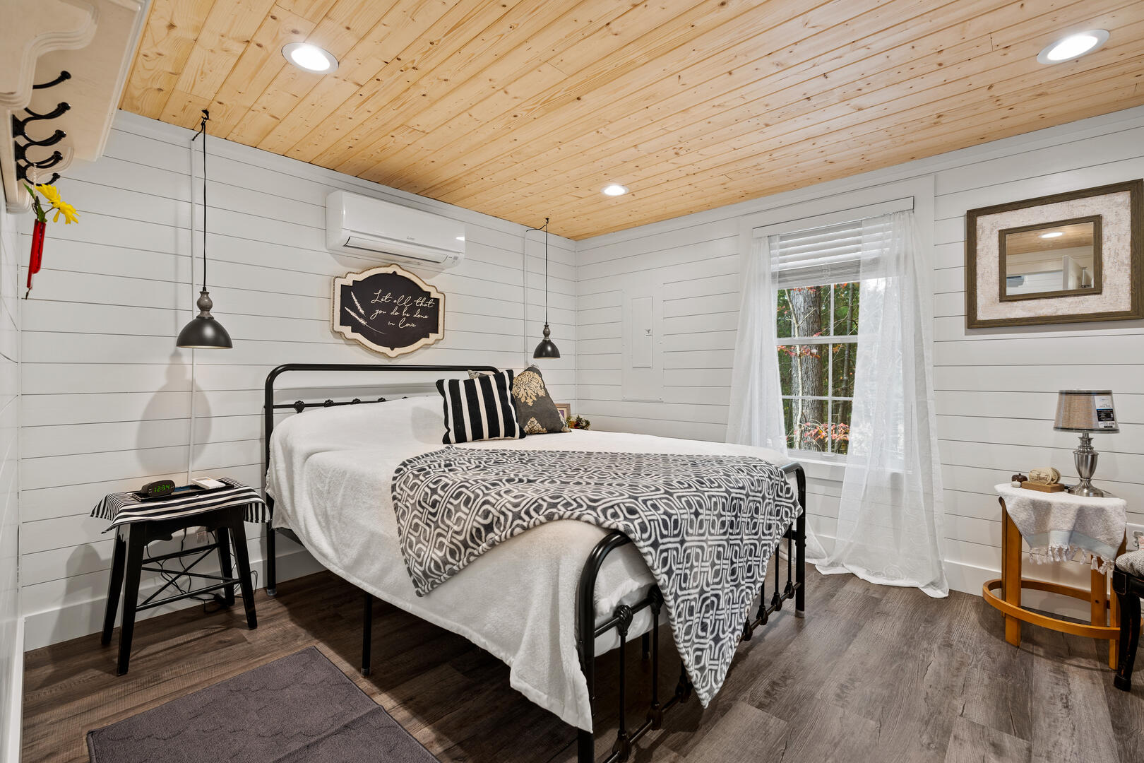 Catalpa Cabins - Cabin #1 17