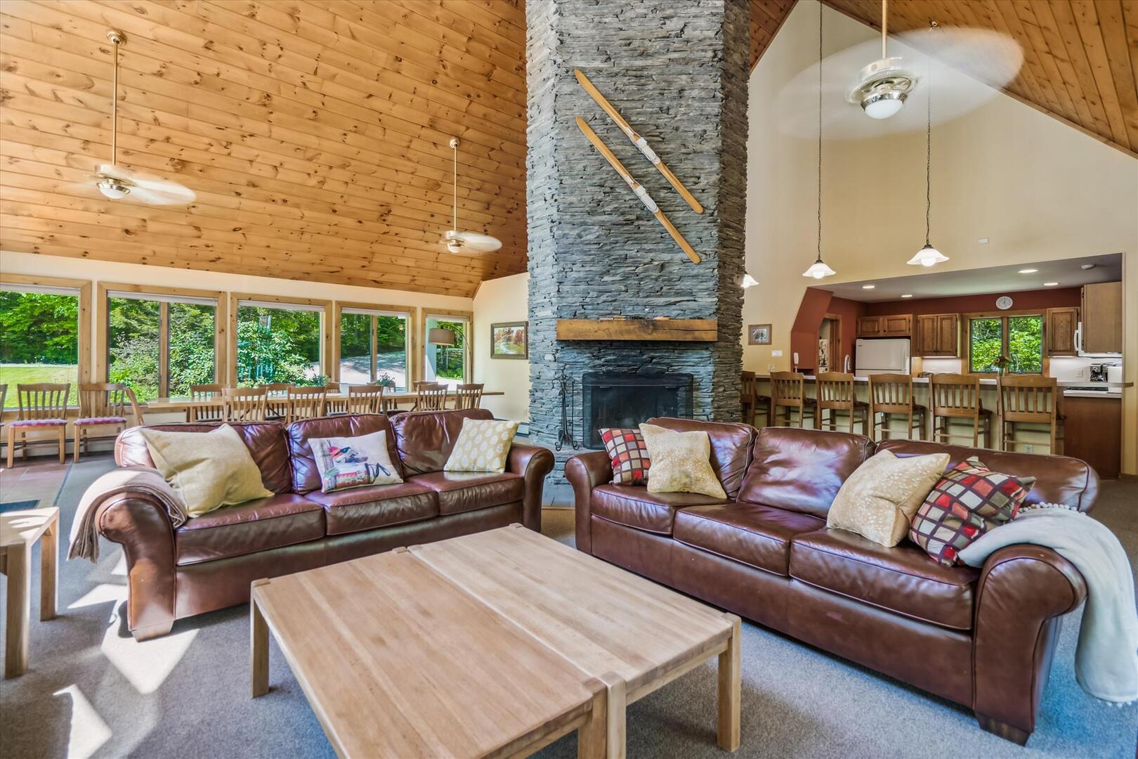 Mountain View And Two Hot Tubs - Amazing Family Retreat - Killington, VT