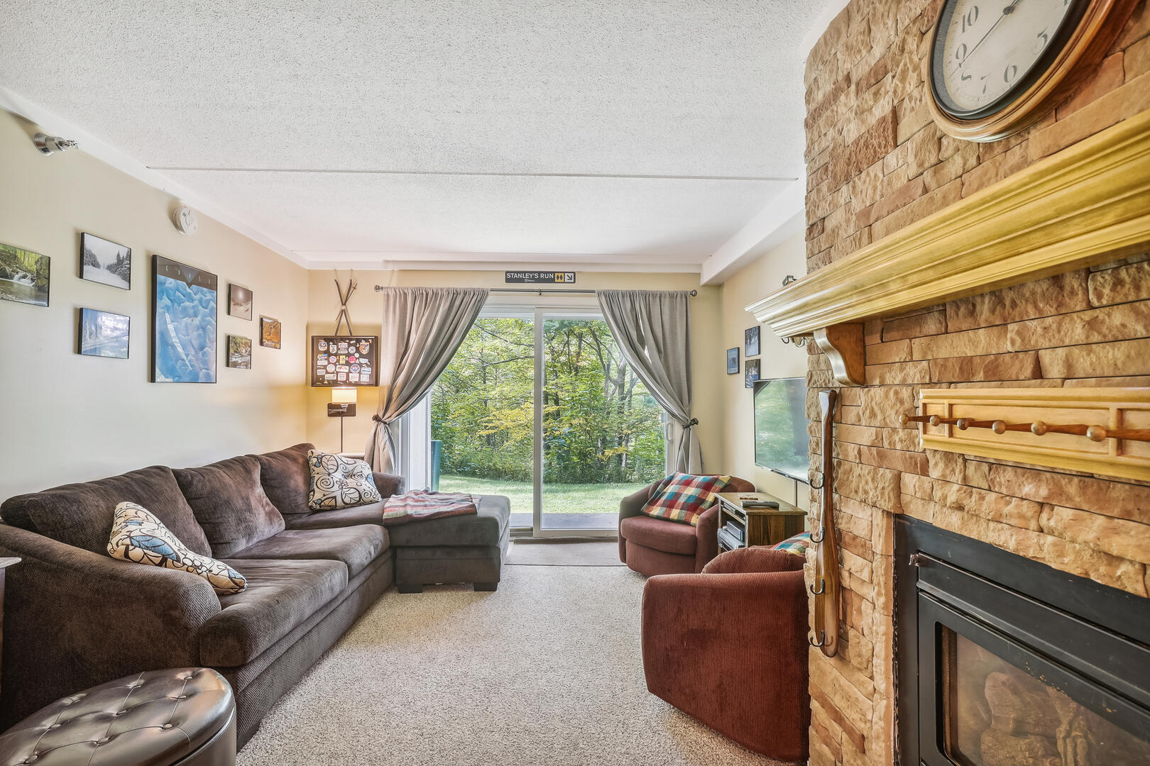 Gas Fireplace And Heated Pool With Shuttle Access - Stylish Oasis - Killington, VT