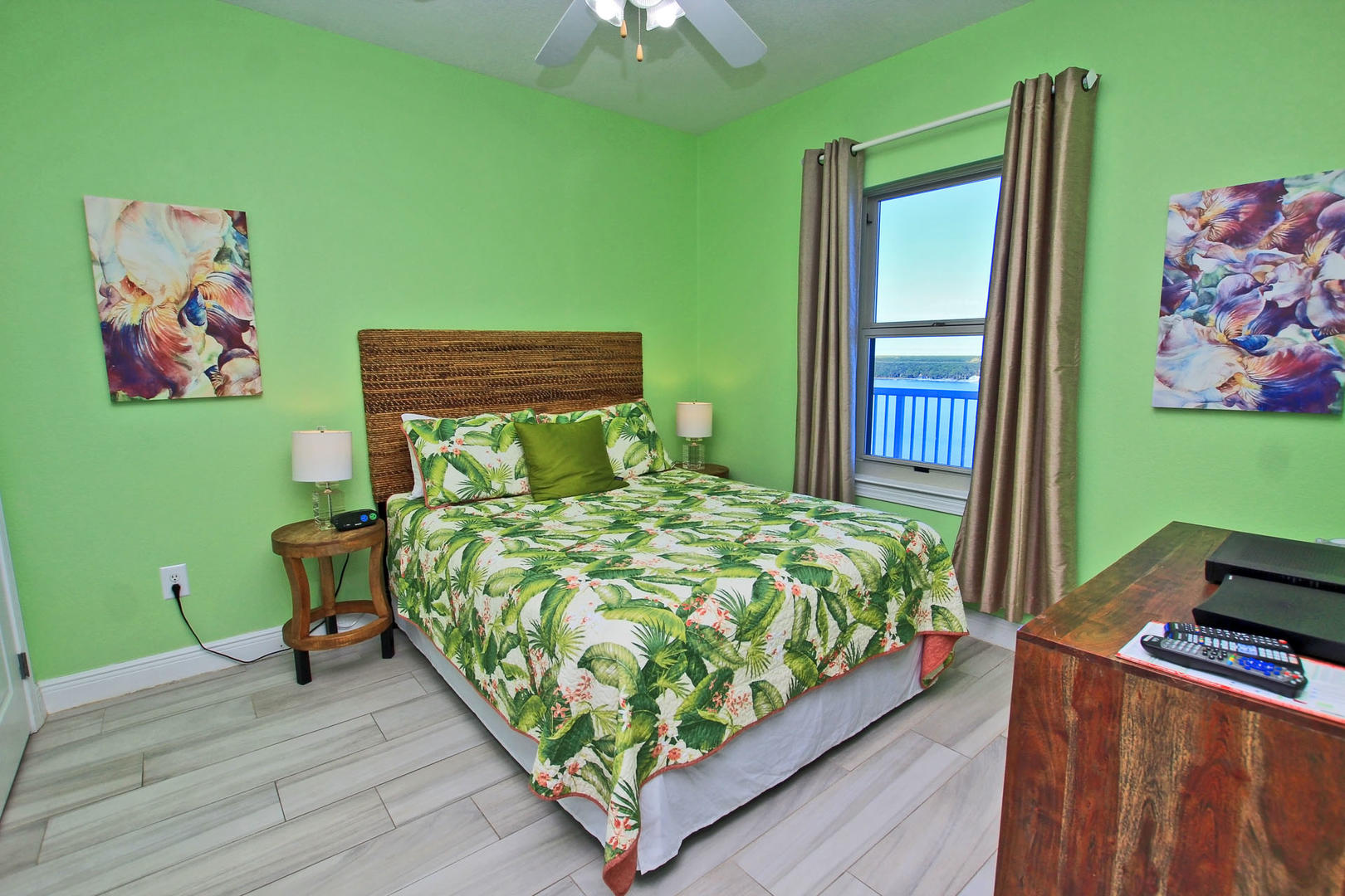 Lagoon View Guest Bedroom with a Queen Size Bed